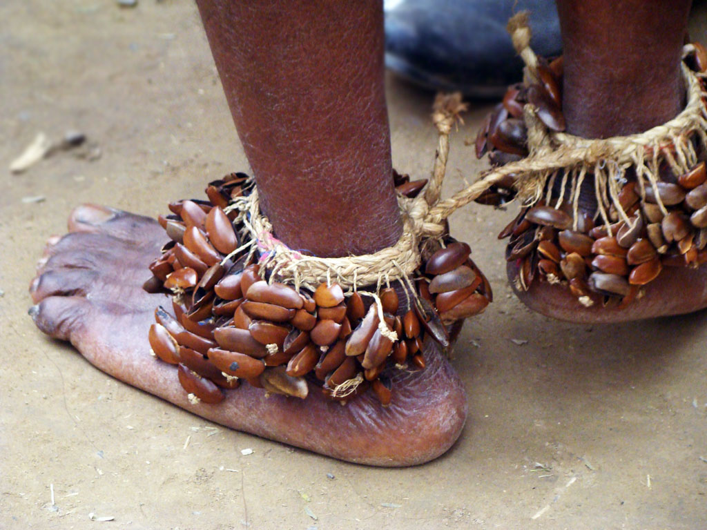 Folk Dancer feets, Congo