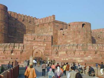 main gate agra fort